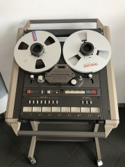 38 1/2" 8-Track Tape Recorder mit Regietisch